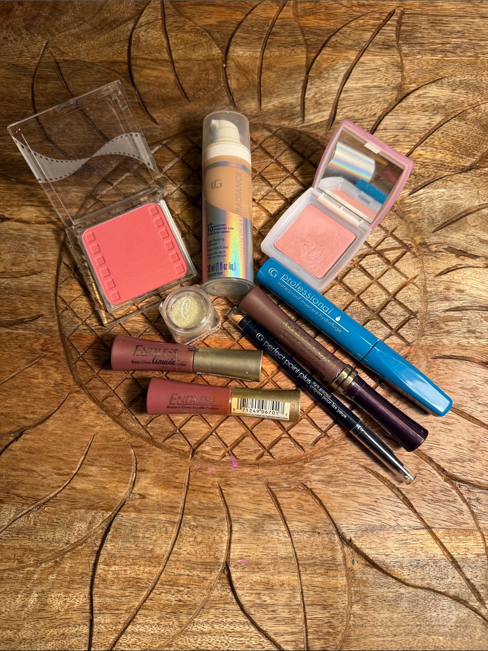Peach-Pink Powder Blush set — Soft Radiance Finish makeup essentials kit